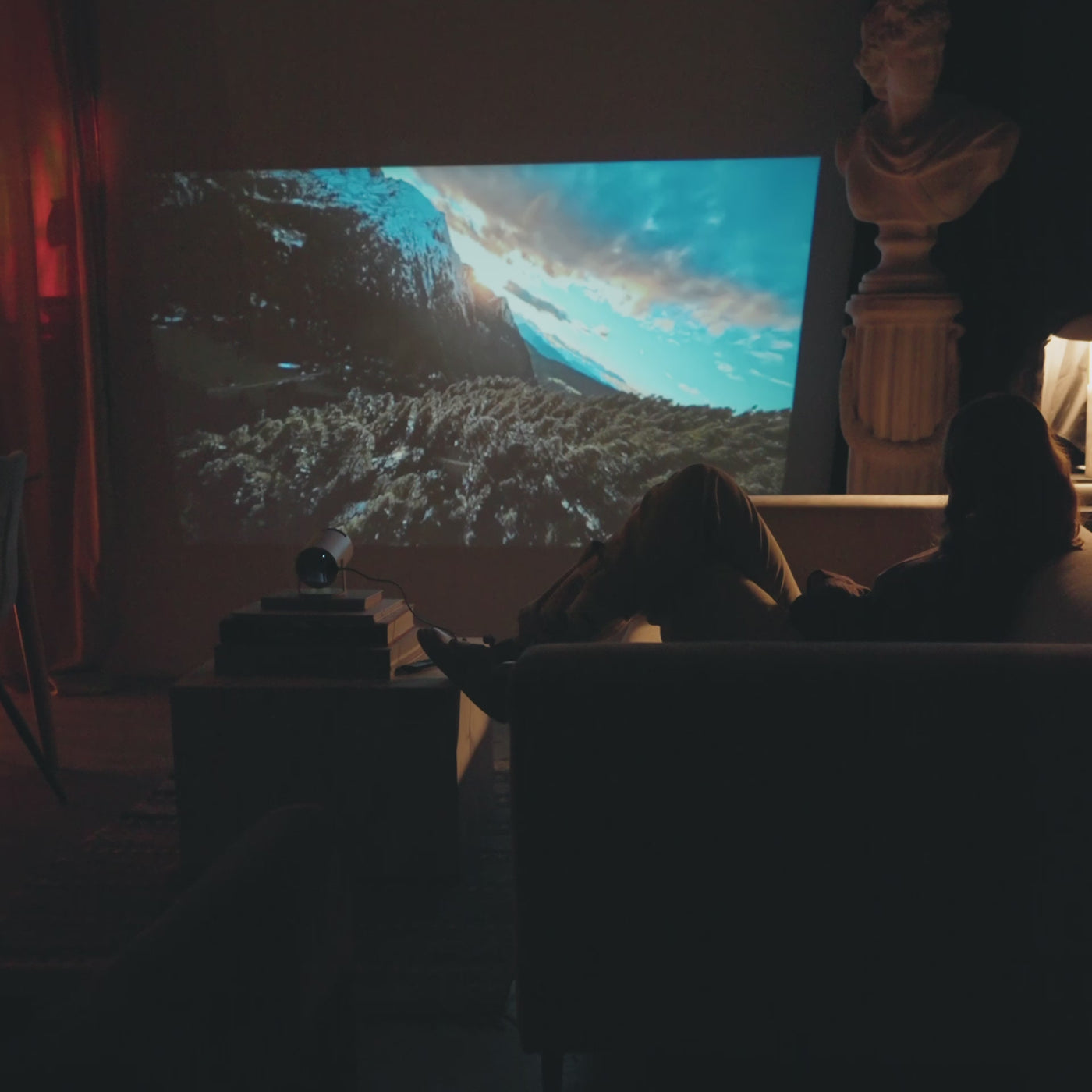 Visual Smart Projector - WiFi &amp; Bluetooth with 4K HD Support